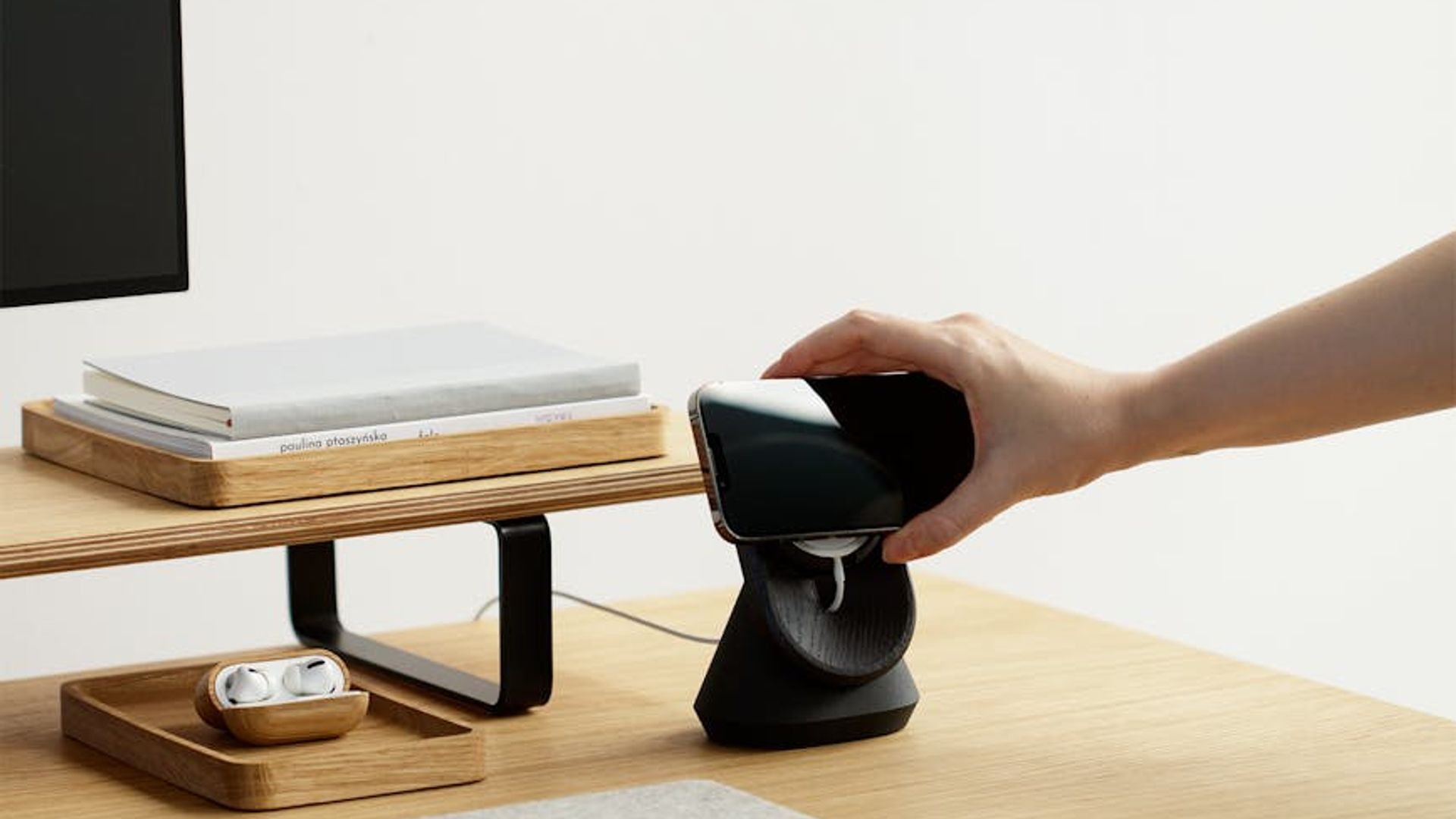 Calm visual environment with natural light and minimalist office space